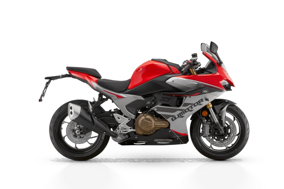 MOTO QJ MOTORS 600 SRK 600 RS ROUGE